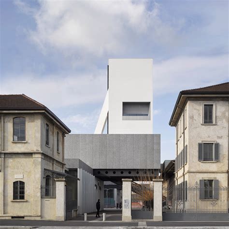 costo fondazione prada|prada foundation oma.